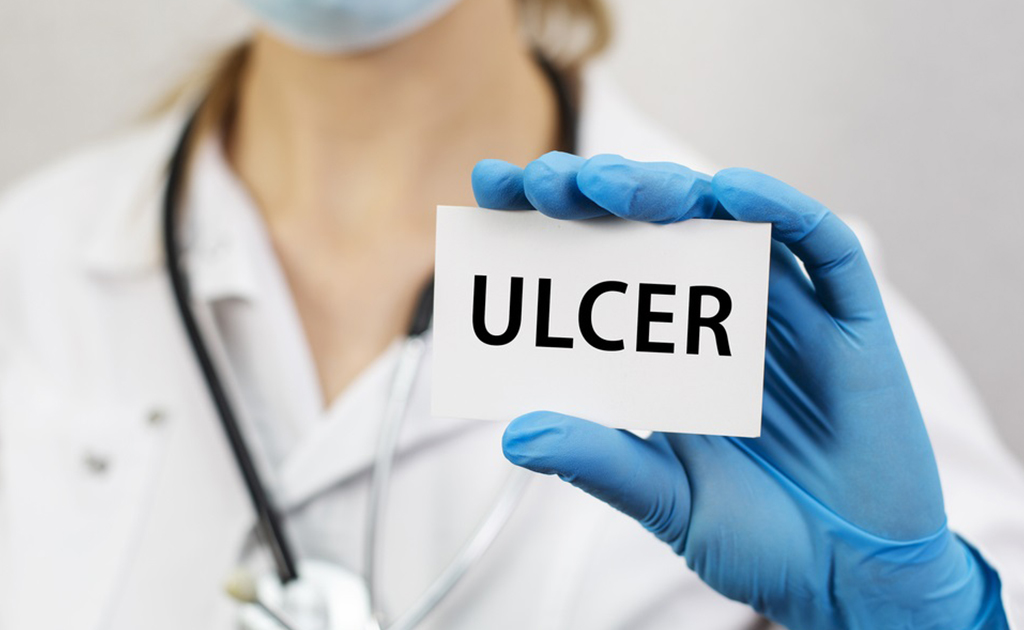 অ্যাসিডিটি থেকে আলসার | কোন লক্ষণগুলো দেখলে সচেতন হবেন?