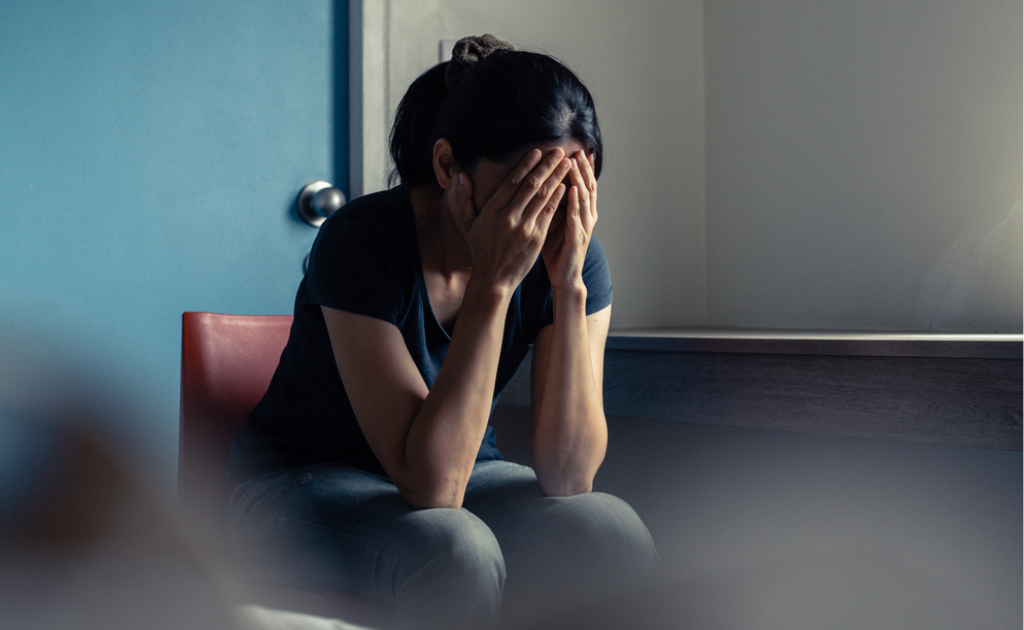 মানসিক স্বাস্থ্যের অবনতি হলে যে প্রাথমিক লক্ষণগুলো দেখা দেয়