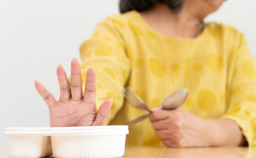 ওজন কমাতে একদম কম খাওয়া | ভয় নাকি কোনো মানসিক রোগ?