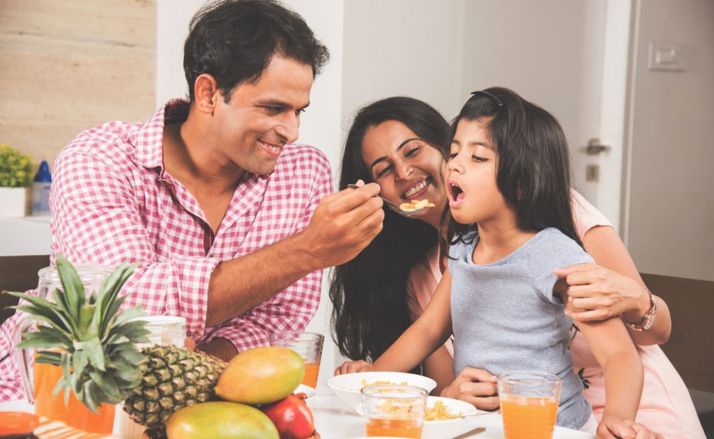 গ্রীষ্মের প্রচন্ড গরমে শিশুর যত্ন ও খাদ্যতালিকা কেমন হওয়া উচিত ?